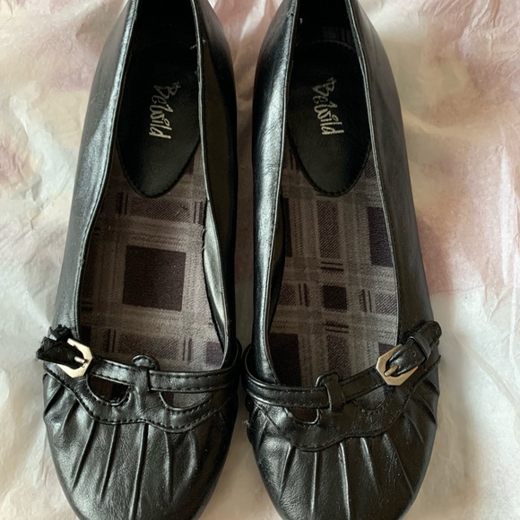 🍉 Be wild ballet flats, rounded toe, ornamental buckle, GUC, 7.5, black - Picture 3 of 10